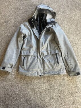 The North Face Men’s Hooded Raincoat in Light Gray